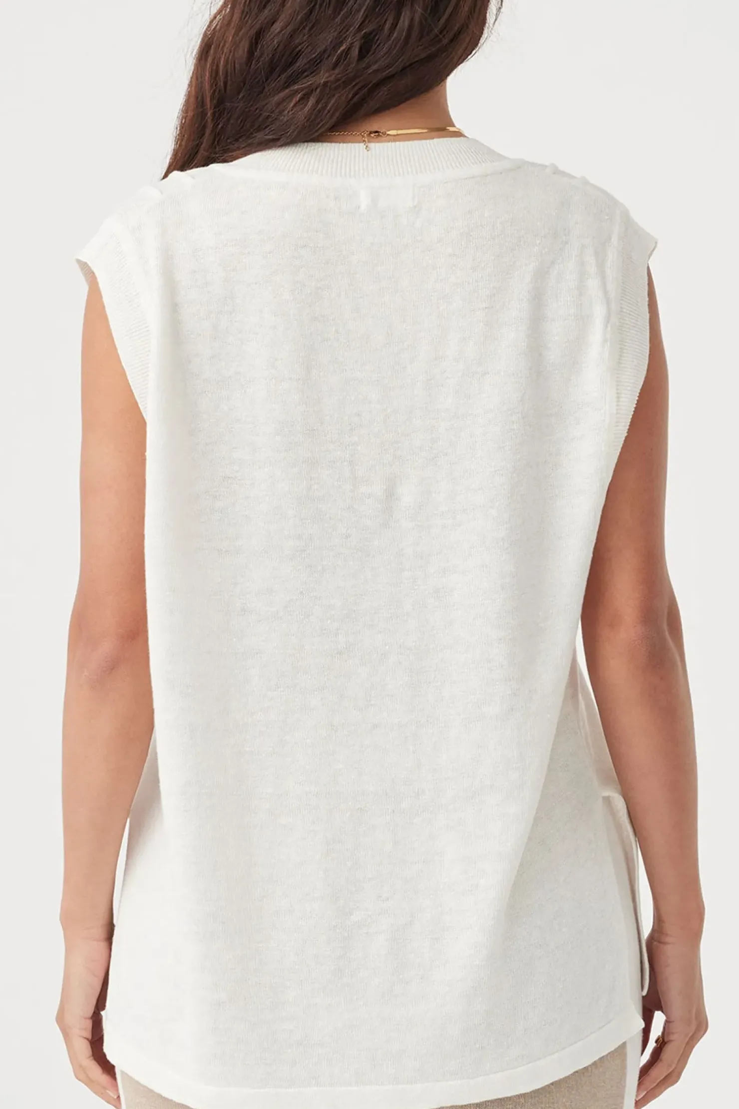 Discount ARCAA Darcy Vest - Cream
