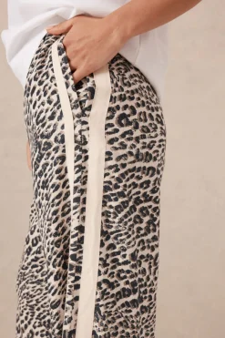Clearance Ceres Life Relaxed Drawstring Pant - Leopard