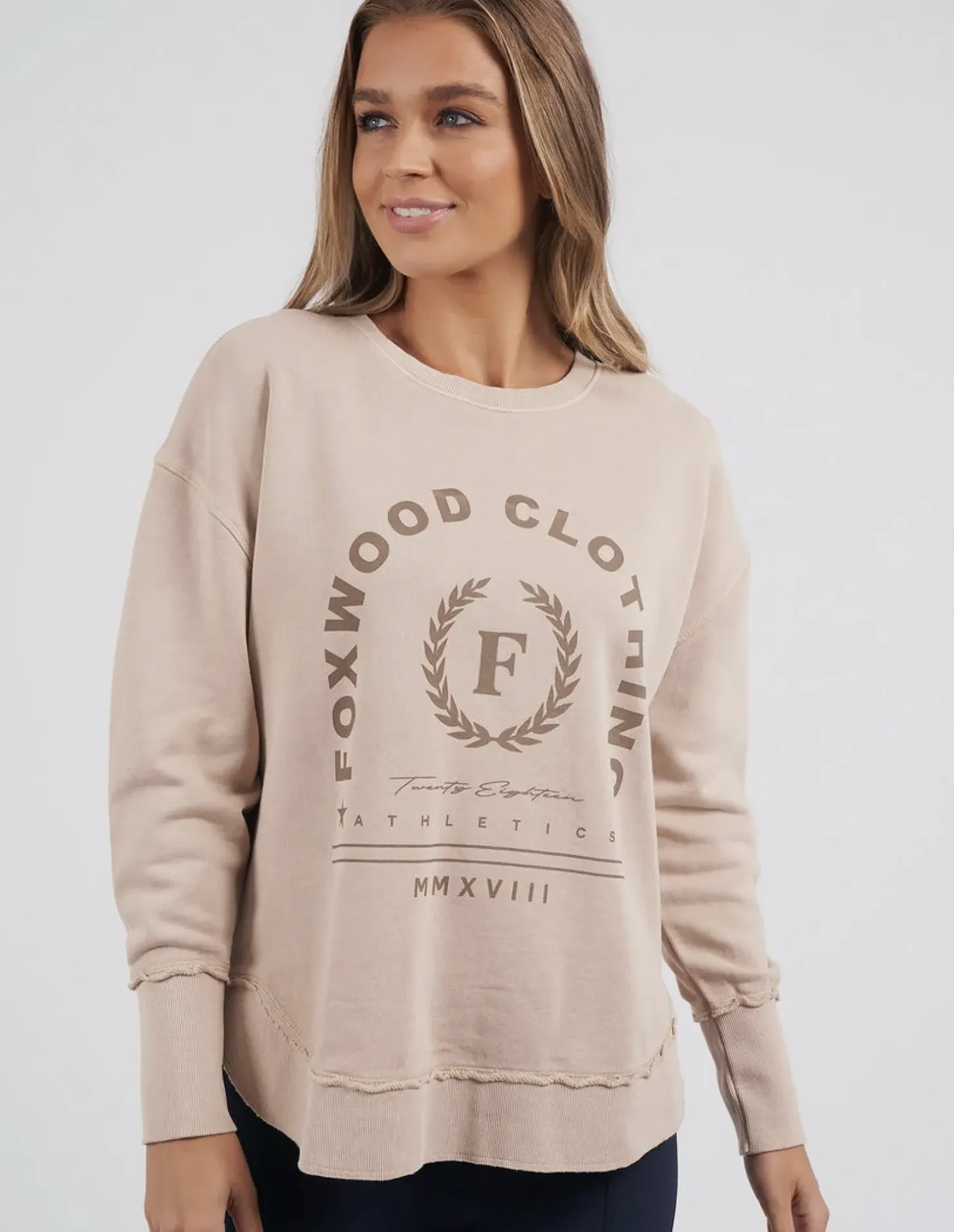 Clearance Foxwood Medalion Crew - Oatmeal