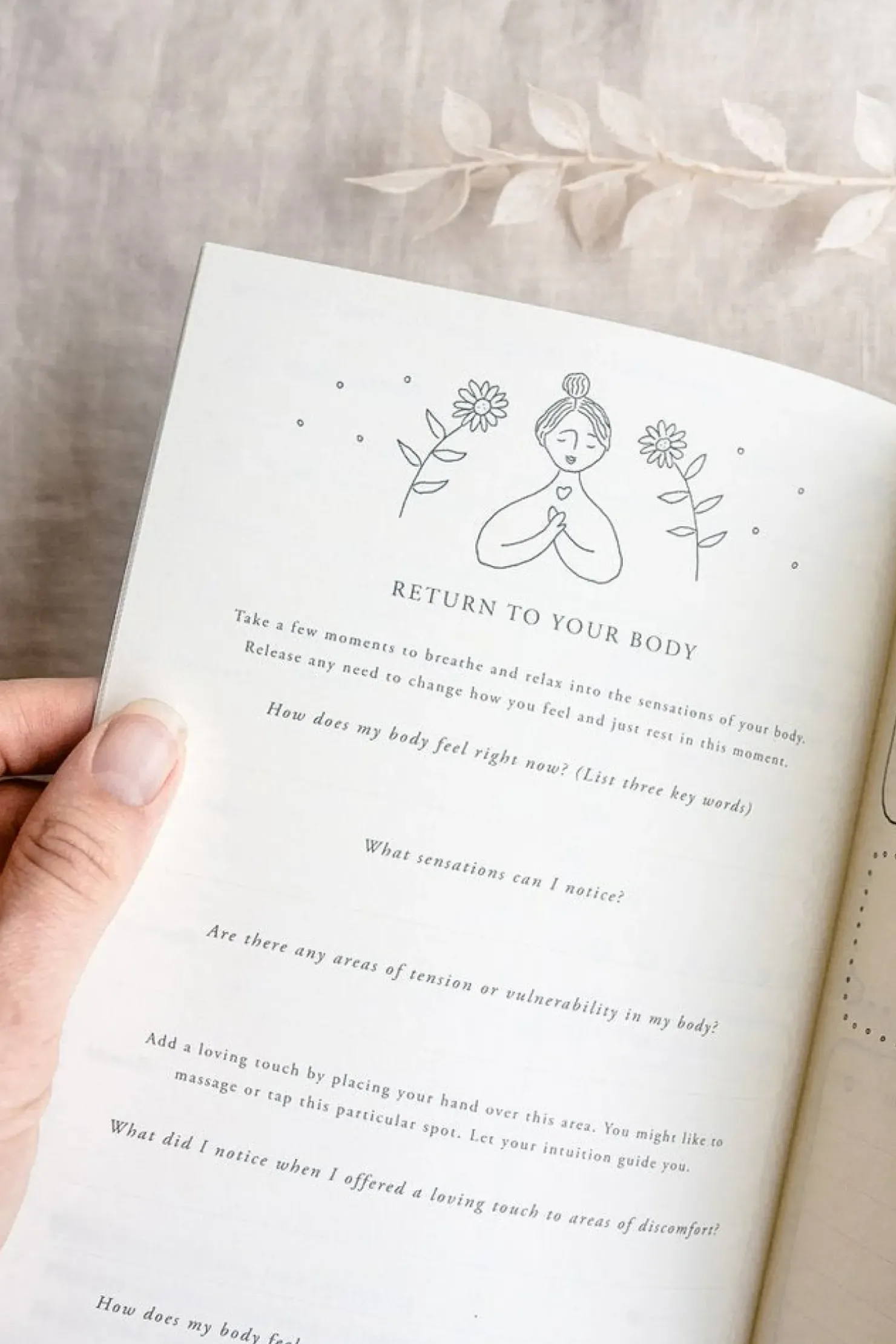 New Musings from the Moon A Year Of Coming Home - Guided Self Love Journal