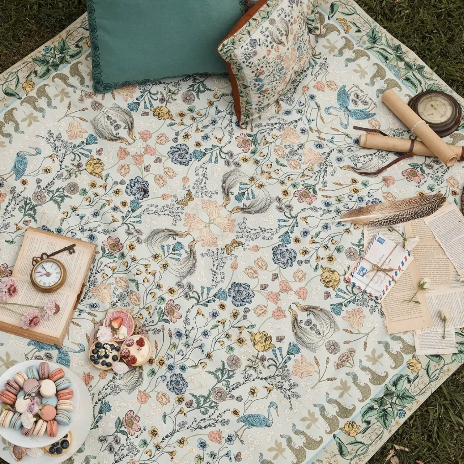 Clearance Wandering Folk Picnic Rug - Wonderland Sage
